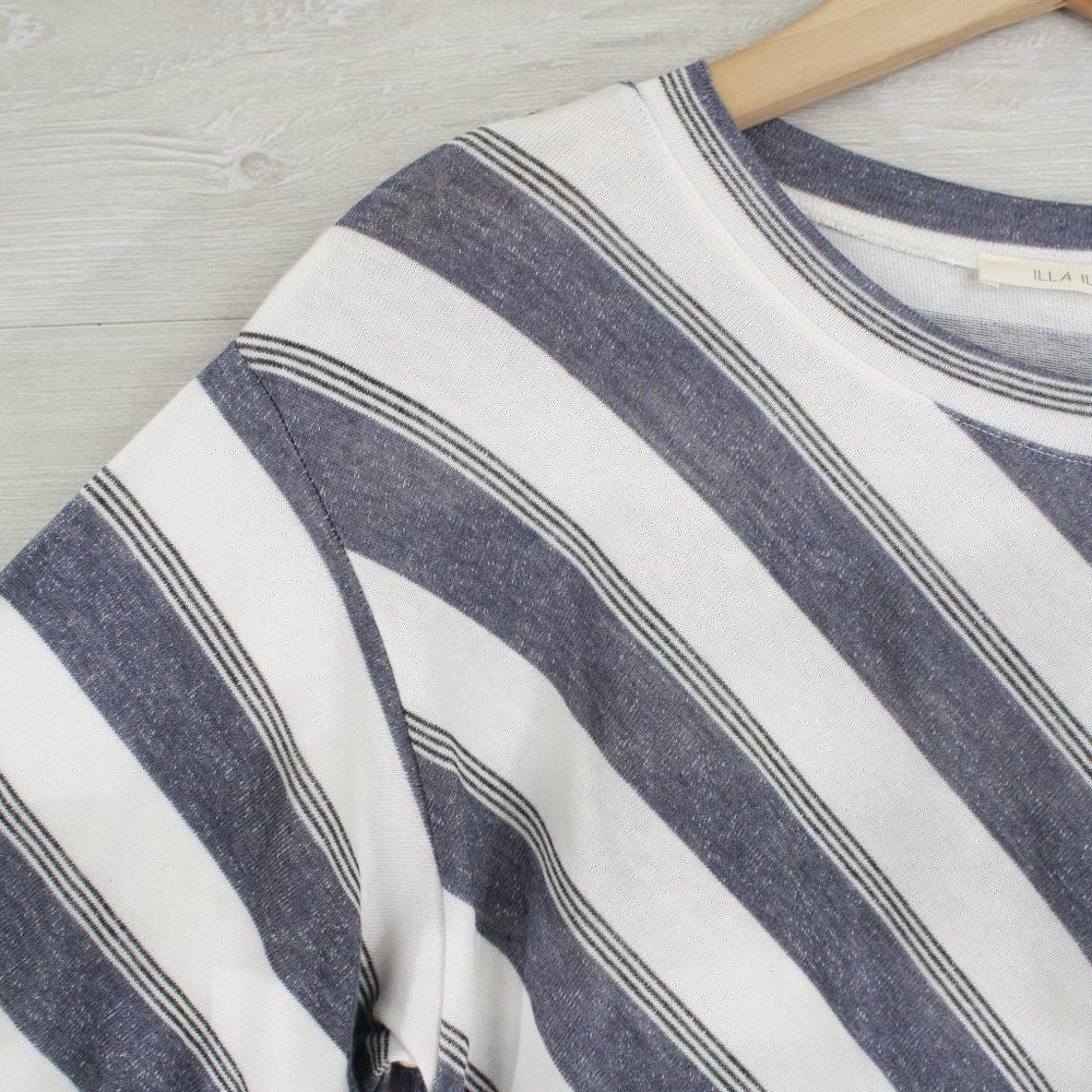 SOLD OUT!! 🥰ILLA ILLA Chevron Stripe Tie Front Tee - Picture 3 of 6